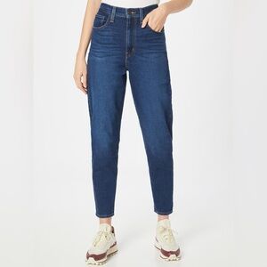 Levi’s Mom Jean Size 24